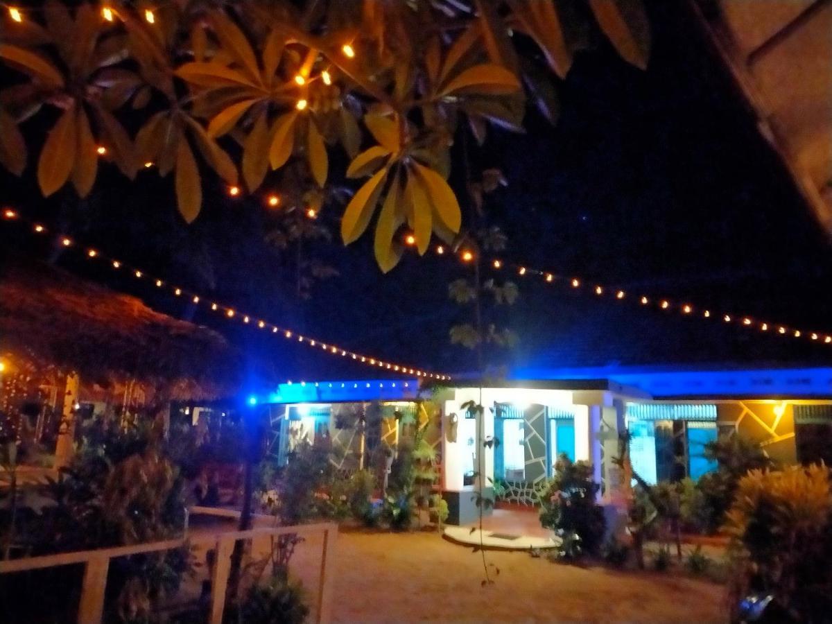 Eastwind Surf Camp Otel Arugam Bay Dış mekan fotoğraf